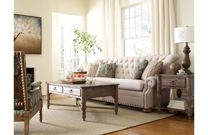 These stylish sofas will help you update your Chattanooga living room for an overall look that's fresh and interesting.